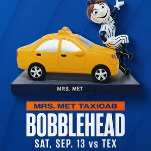 Mrs. Met Taxicab Bobblehead New In Box